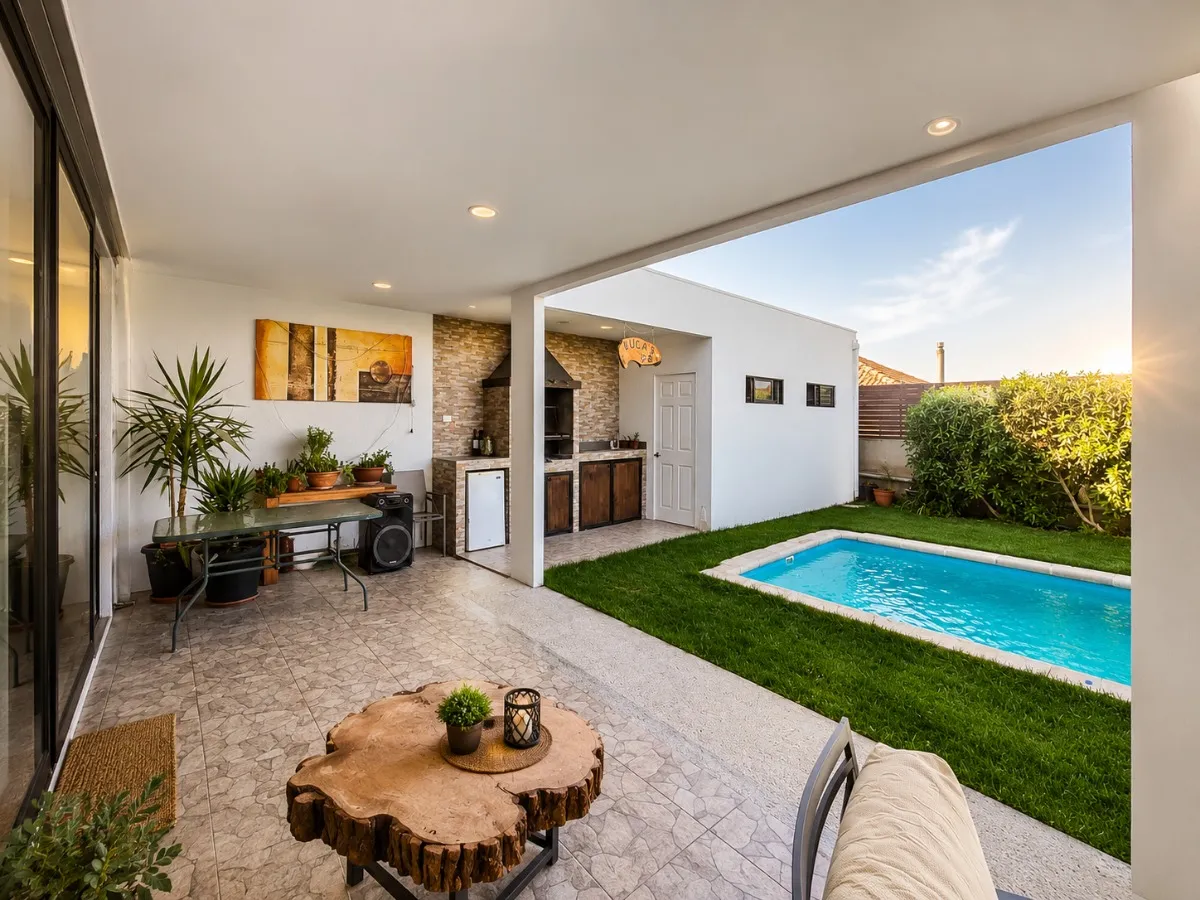 Imagen 5 de 21 de Casa Mediterránea 3 Niveles Con Piscina Y Vista Panorámica