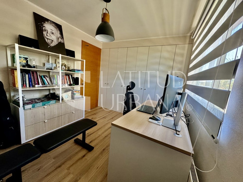Disponible 30 Marzo, Útil 140 M2, Terreno 350 M2. Piscina