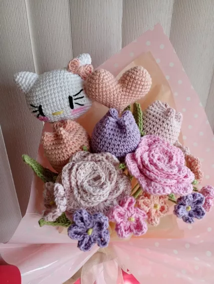 Ramo Tejido A Crochet De Hello Kitty