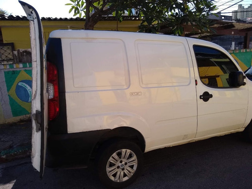 Imagem 3 de 7 de Fiat Doblo 2012 1.4 Attractive Flex 5p