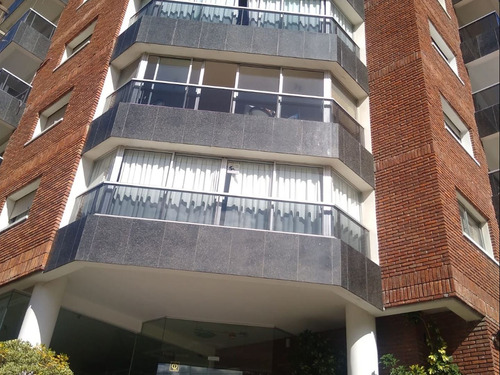 Apartamento De Un Dormitorio Frente Al Parque Vista