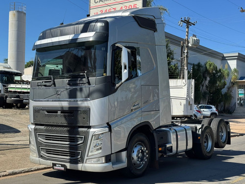 Volvo Fh 460 6x2 T.a - Automático
