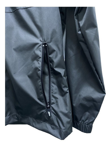 Imagen 4 de 10 de Campera Rompeviento Avia Mujer Ultra Liviana Running Capucha