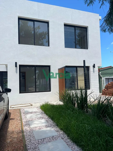 Venta Casa, Shangrilá Sur A Estrenar De 3 Dor Y 2 Baños.