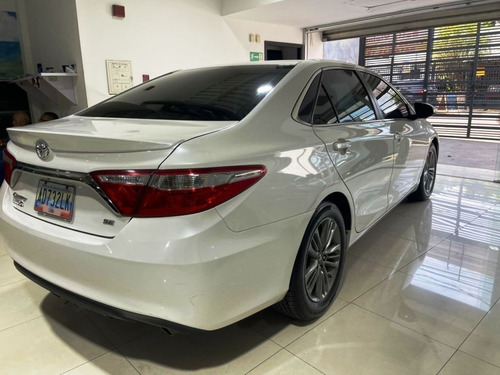 Imagen 4 de 12 de Toyota Camry Se 2017 Automático