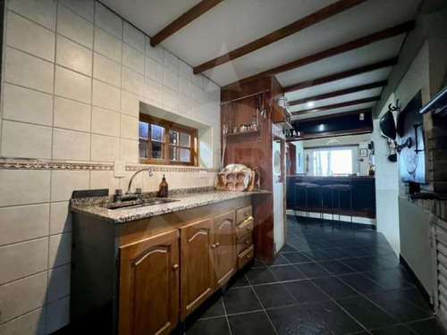 Casa En Venta, 3 Dormitorios, Zona Costanera