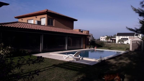 Imagen 4 de 28 de Imponente Casa Con Quincho Y Piscina En Venta - Barrio Privado Malibu - Canning