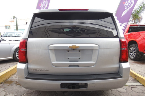 Imagen 5 de 14 de Chevrolet Suburban 2016