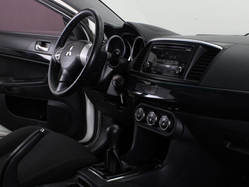Mitsubishi Lancer Ex Gls 1.6 Mt 2014