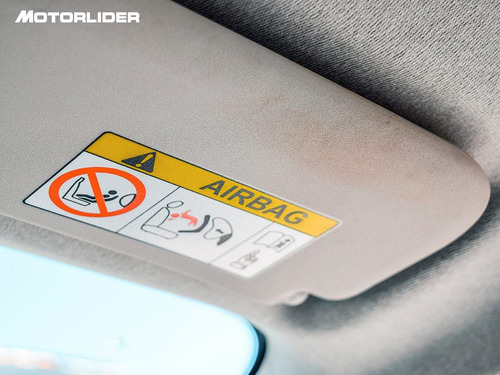 Imagen 22 de 25 de Citroën C-elysée 1.2 Feel Pack Ex. Full | Permuta / Financia
