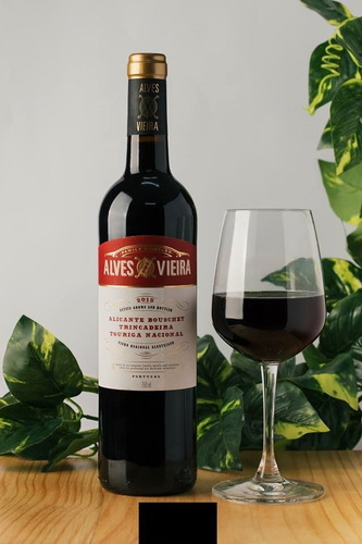 Vino Tinto Portugués Alves Vieira Alentejano