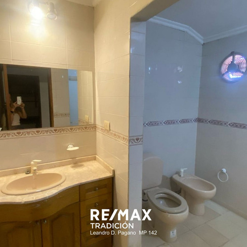Casa En Venta 3 Dormitorios Barrio Los Troncos