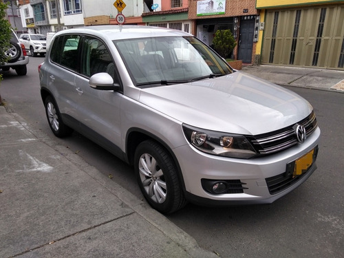 Volkswagen Tiguan Trend & Fun 2.0 Plata 5 Puertas