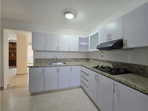 Vive En Laureles A Pasos De Santa Teresita, Excelente Distribución