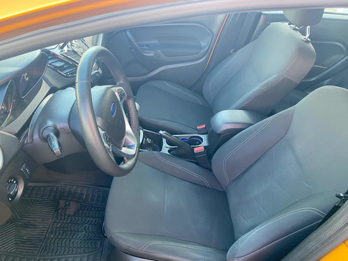 Imagen 8 de 13 de Ford Fiesta 1.6 Se Sedan Mt 2016