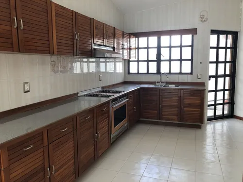 Se Vende Casa De Una Sola Planta En La Colonia Los Laureles