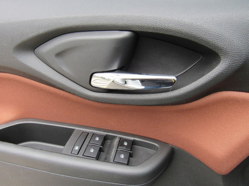 Imagem 13 de 15 de Chevrolet Onix 1.4 Mpfi Activ 8v