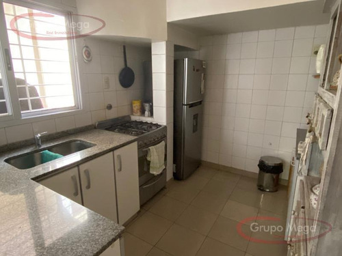 Imagen 7 de 24 de Casa De Estilo 4 Ambientes Con Patio Y Terraza En Gran Ubicación.