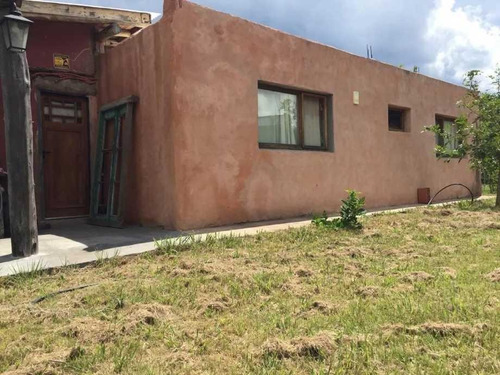 Imagen 2 de 10 de Chalet En Venta En Villa Giardino