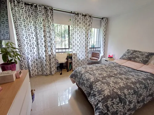 Apartamento En Venta En El Poblado. Cod V12295