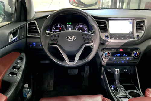 Hyundai Tucson 5 PTS. LIMITED TECH, TA, A/AC. AUT., PIEL, F. LE