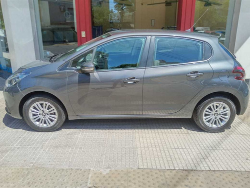 Imagen 3 de 17 de Peugeot 208 2018 1.6 Allure Tiptronic 2018