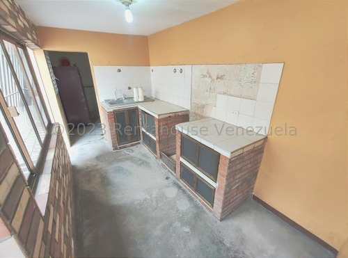Imagen 15 de 30 de $/$/$/$ Acogedora Casa En Cabudare ++urb. El Trigal ++ Ampliada ++ A Una Cuadra Cc Trigalpa++ Seniat **0412+.056.+03.+76 ** L.t ** /co/-di/-go/ 23-24476