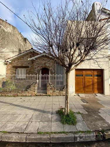 Imagen 2 de 30 de Casa En Venta, Zona Guemes.