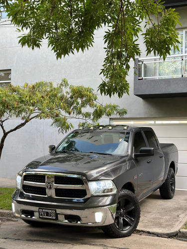 Dodge Ram 1500 Laramie 4x4 At