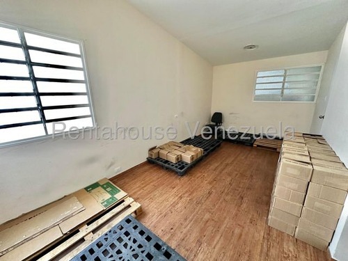 Casa Comercial A Pie De Calle En Alquiler La Trinidad Mls #25-15168 Keiber Hoyer Rah