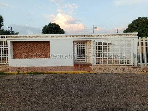 Mls Janice Adarmes #24-16981 En Venta Casa En Calle Cerrada En Los Olivos Maracaibo