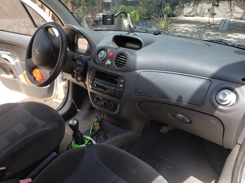 Citroën C3 2008 1.4 8v Exclusive Flex 5p