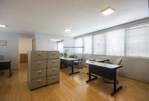 Imagem 2 de 10 de Conjunto Comercial 74m², 02 Banheiros E 01 Vaga Na Garagem. Condomínio Com Portaria E Segurança 24hrs. Excelente Localização - 21101103 - 70183838