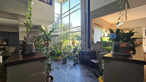 Venta - Chalet Siete Ambientes Con Piscina Y Parque Perimetral - Santa Monica