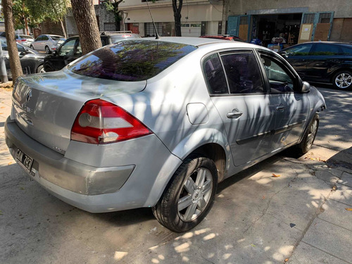 Renault Chocado Megane 2 1.6 Confort Andando Poco Choque