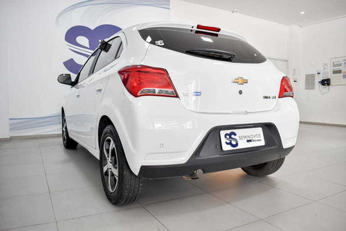 Imagem 14 de 15 de Chevrolet Onix 1.4 Mpfi Ltz 8v Flex 4p Mec 2017