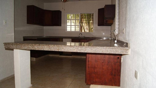 Imagen 3 de 15 de Casa En Venta Excelente Ubicación Bosque Real, Playa Del Carmen P3111