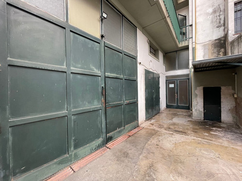 Venta Cochera Avda Humberto - Centro Luján