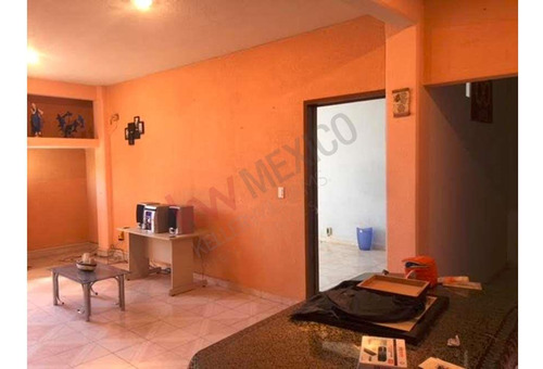 Venta O Renta De Edificio Con Salón De Fiestas Muy Amplio Ideal Para Giros Diversos