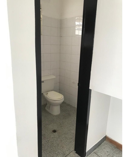 Imagen 8 de 14 de 392611 Anthony M 0424-4338703 Venta Galpon Zona Industrial