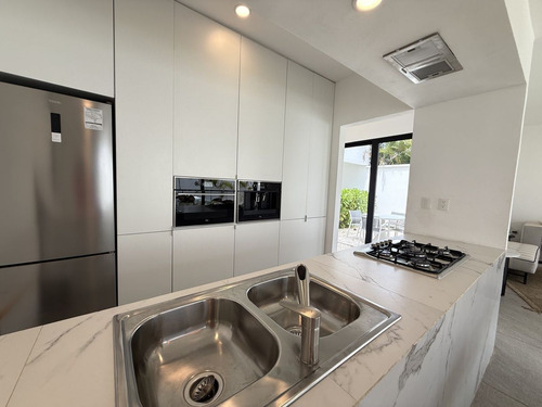 Casa En Privada Residencial En Cholul, Mérida