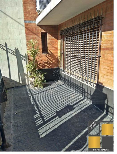 Imagen 2 de 14 de Casa En Venta En Lanus Oeste