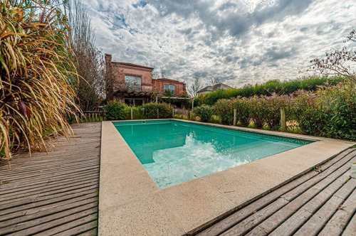 Imagen 23 de 27 de Casa Estilo Mediterráneo En Ayres De Pilar. Excelente Ubicación Km 43.5 Pilar