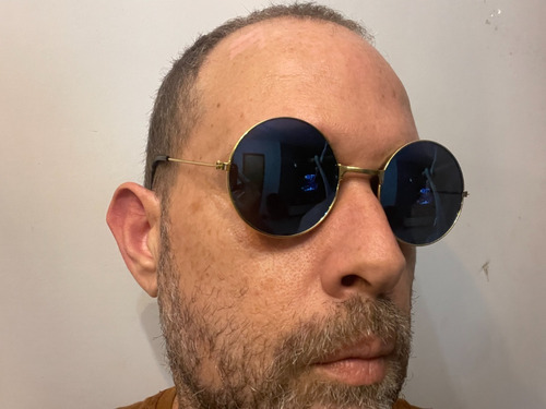 Gafas de sol redondas Motorhomestore con lente azul espejo y armazón dorado