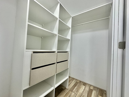 Se Vende Dp Estilo Mariposa/semi Nuevo / Metro Simón Bolívar