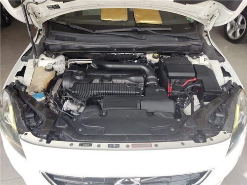 Volvo V40 2.0 T4 DYNAMIC TURBO GASOLINA 4P AUTOMÁTICO