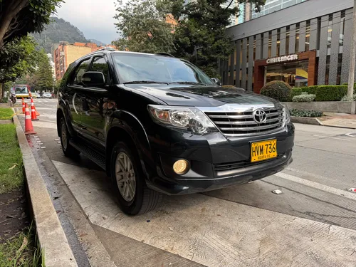 Toyota Fortuner 3.0 Sr5