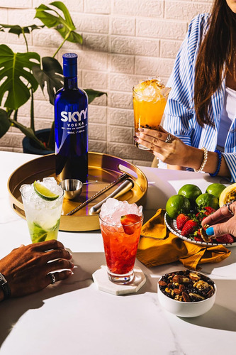 Kit Com 3 Unidades - Vodka Tradicional Original Skyy 980ml