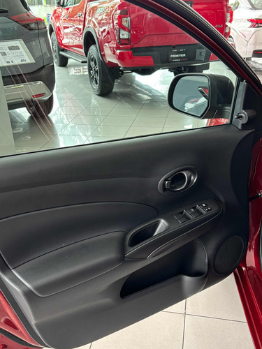 Nissan V-DRIVE TM A/C AUDIO A/C AUDIO