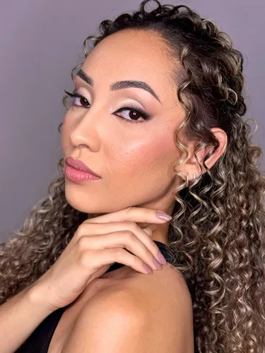 Maquiagem E Penteado Profissional Para Eventos